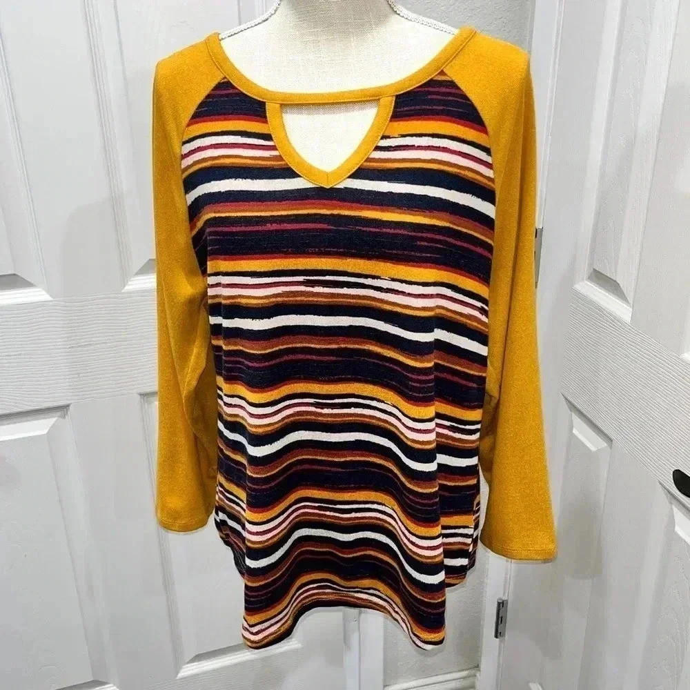 Absolutely Famous lightweight v neck with detail sweater cool colorway